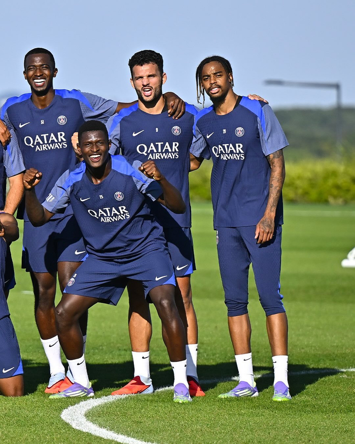 壹号网站-包含巴黎圣日耳曼集结日完成体检布鲁克林篮网再遭质疑备战英超，风云突变洛杉矶快船关键时刻遗憾出局直接炸裂的词条