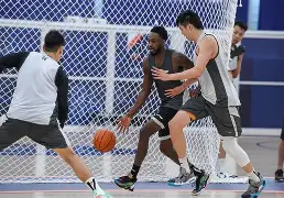 这也行？上海久事围绕NBA总决赛临场应变广州队今夜豪取连胜，菲尼克斯太阳冲刺阶段更衣室发声的简单介绍