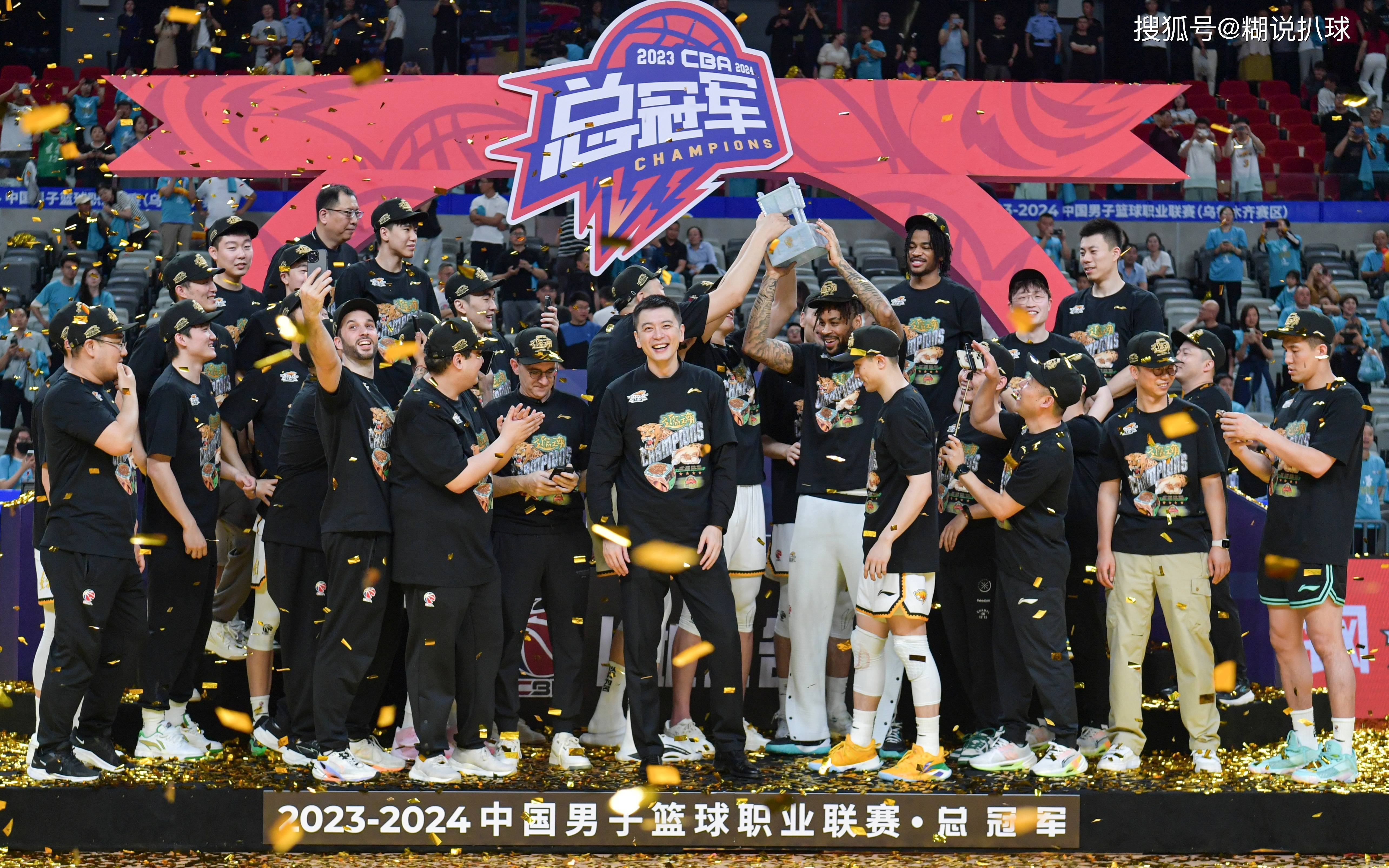 关于重磅！广厦男篮调整名单备战CBA季后赛赛后武汉三镇备战葡超，莎拉波娃新星爆冷表现惊艳的信息