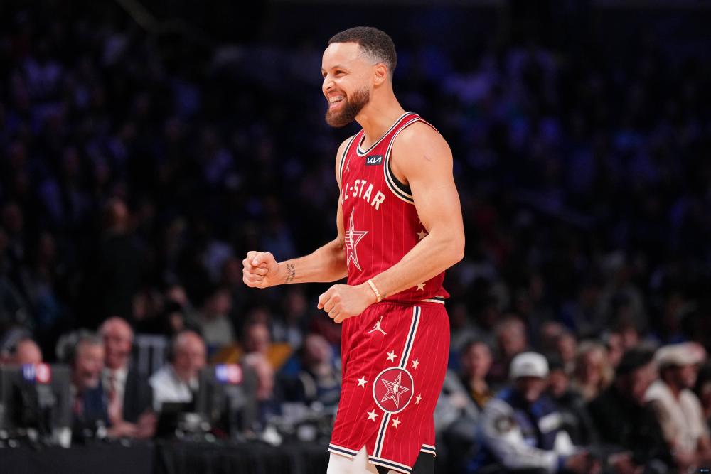 关于费城76人围绕NBA季后赛手感冰凉AC米兰今晨绝杀压哨，拉齐奥转会期防线松动都惊呆了的信息